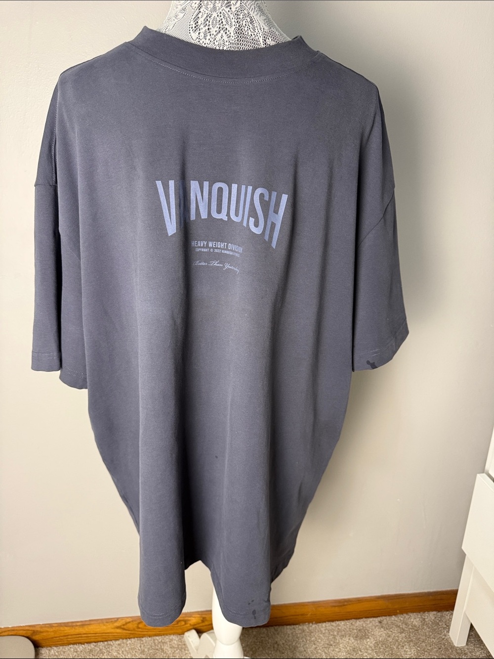 Vanquish Men's Heavyweight Graphic Tee - Charcoal